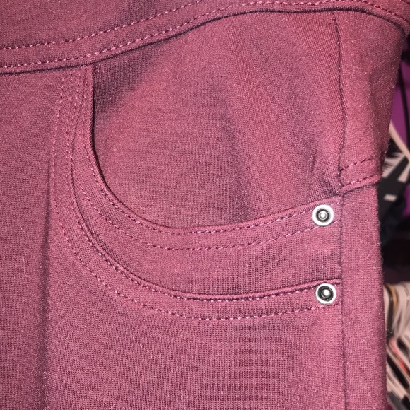 NWOT Maurice’s burgundy jeggings skinny  leggings jeans stretch jegging tights - Picture 5 of 11